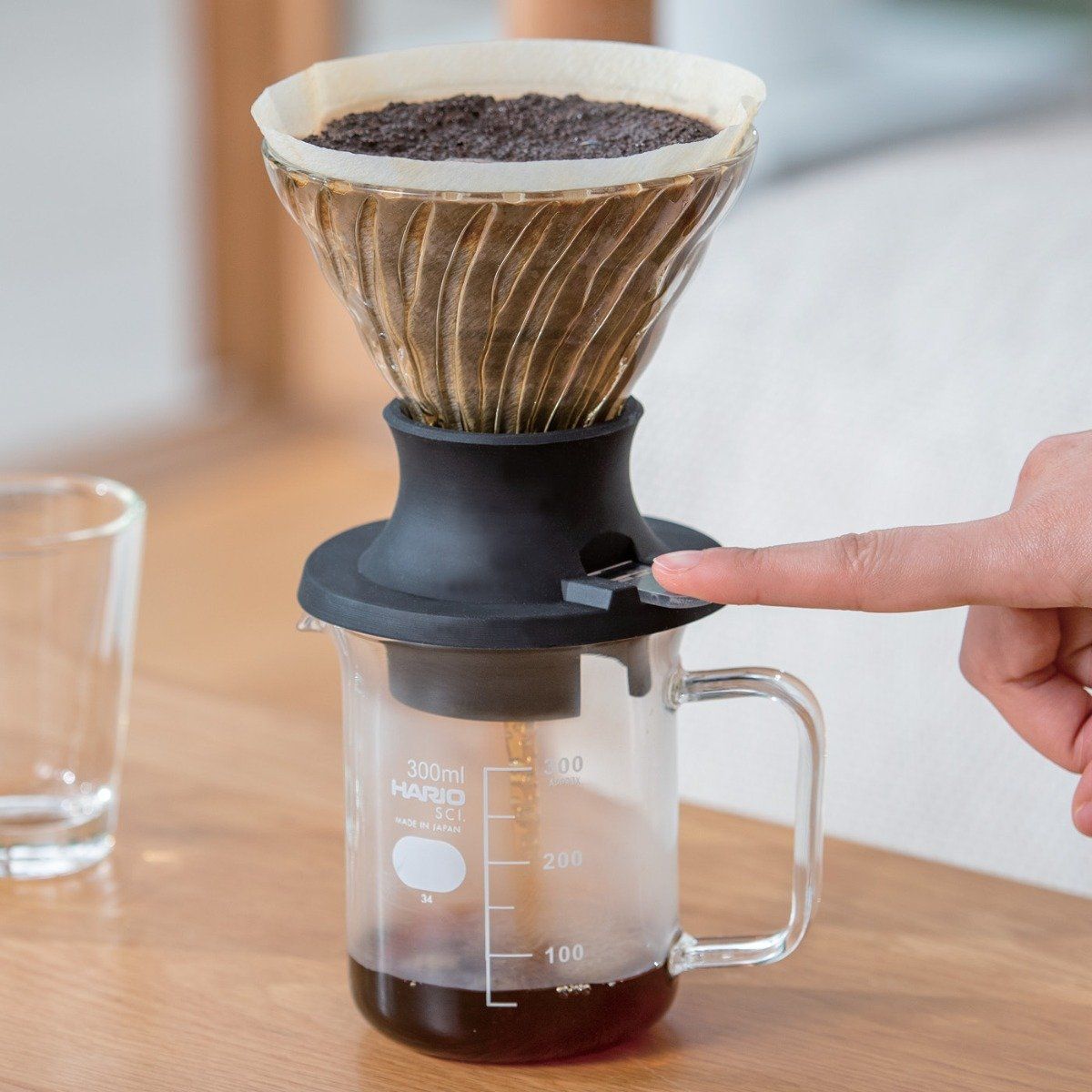 Hario V60-02 Switch Glass Immersion Dripper